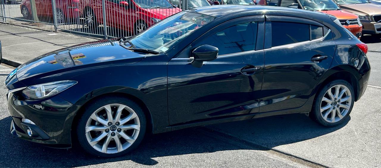 2014 Mazda Axela
